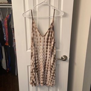 Green and tan tie-die shift dress